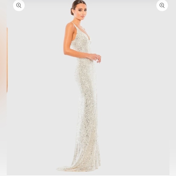 Mac Duggal Fully Sequined Scoop Back Gown Elegant Silver Sequin Gown size 2. - Picture 3 of 15